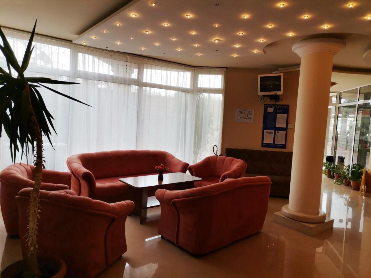 Paris Hotel Μπαλτσίκ Εξωτερικό φωτογραφία