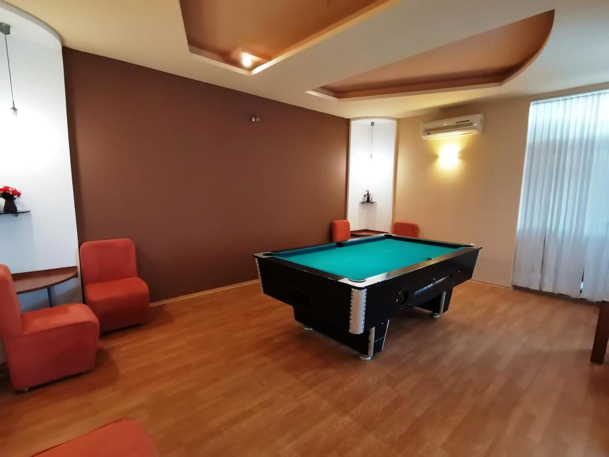 Paris Hotel Μπαλτσίκ Εξωτερικό φωτογραφία
