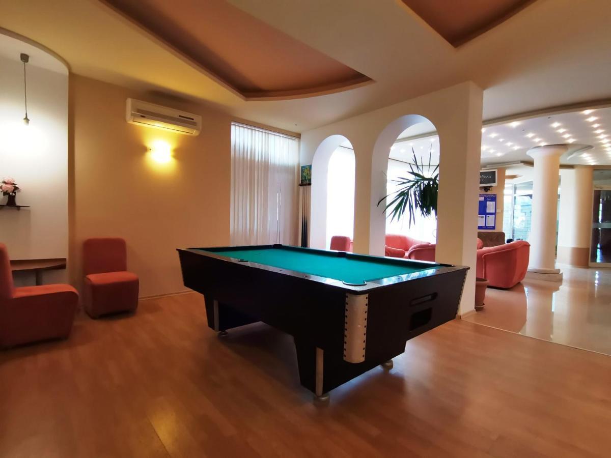Paris Hotel Μπαλτσίκ Εξωτερικό φωτογραφία