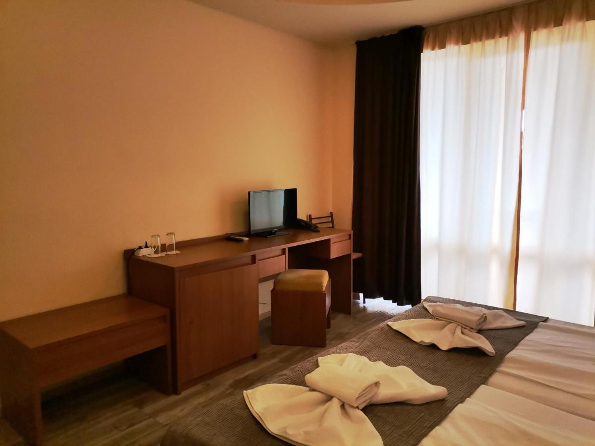 Paris Hotel Μπαλτσίκ Εξωτερικό φωτογραφία